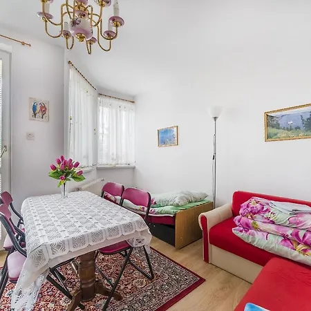 Goscinne Albina منزل للإقامة Jastrzębia Góra