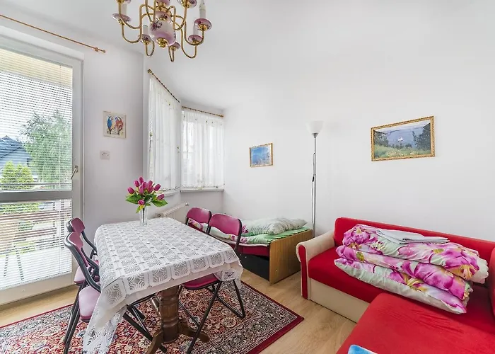 Goscinne Albina منزل للإقامة Jastrzębia Góra