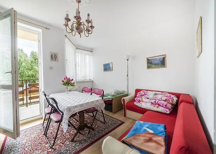 Goscinne Albina منزل للإقامة Jastrzębia Góra