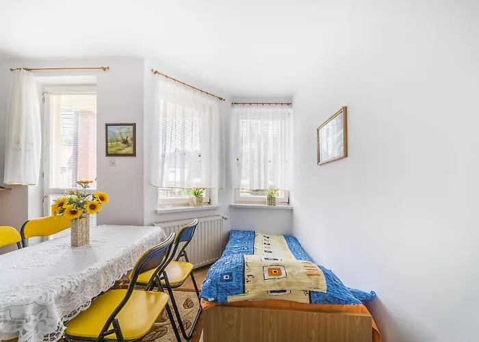 Goscinne Albina منزل للإقامة Jastrzębia Góra